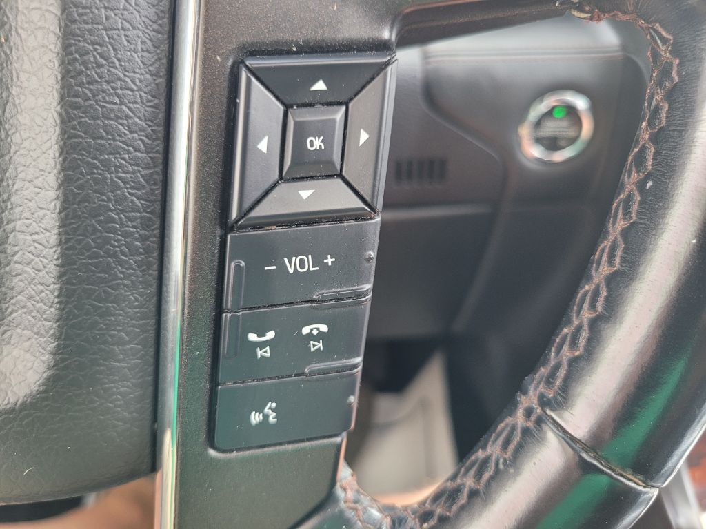 2017 Lincoln Navigator Image 24