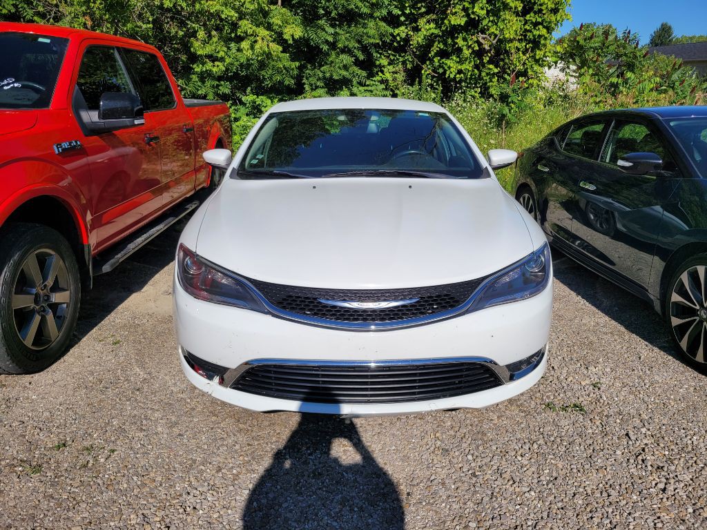 2015 Chrysler 200 Image 2