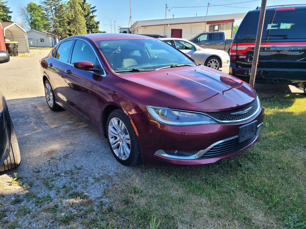2015 Chrysler 200 Image 3