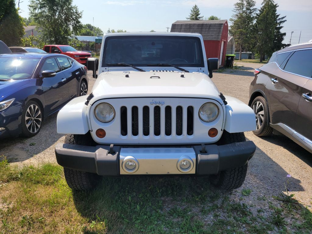 2011 Jeep Wrangler Image 2