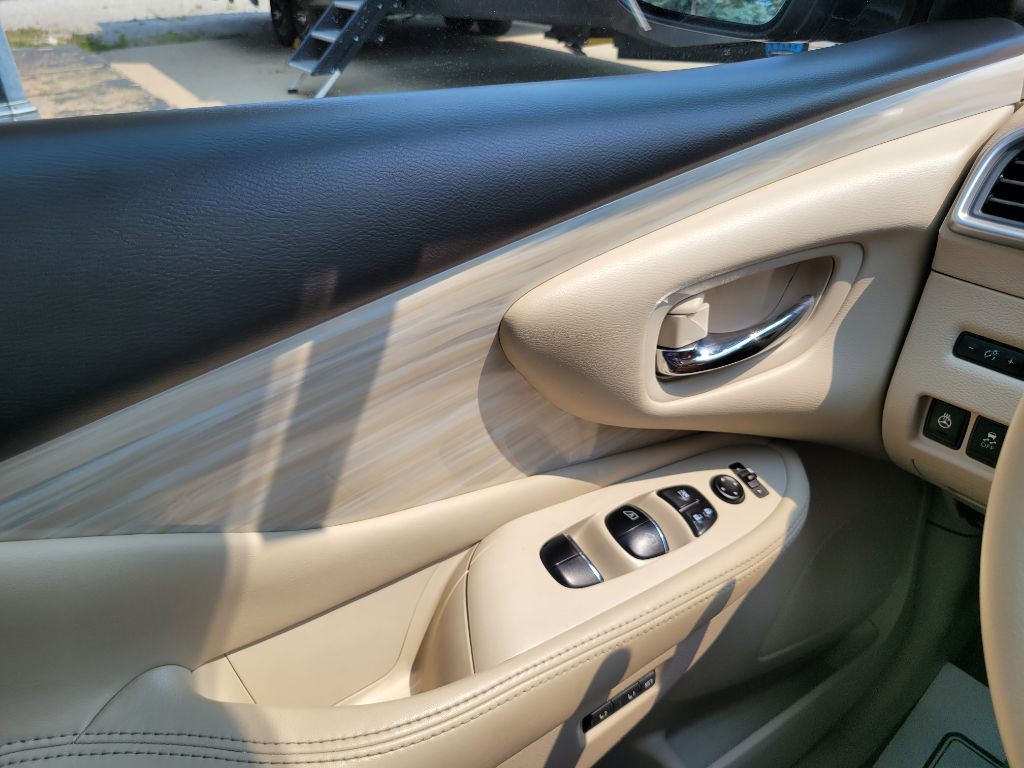 2017 Nissan Murano Image 32