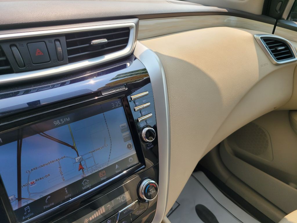 2017 Nissan Murano Image 39
