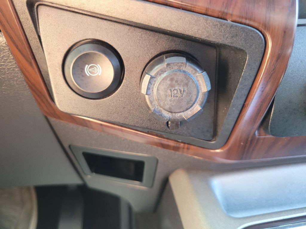 2016 Ford F-350 Image 40