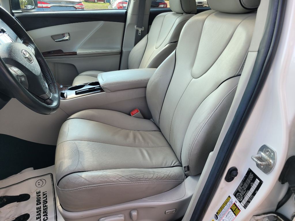 2011 Toyota Venza Image 18