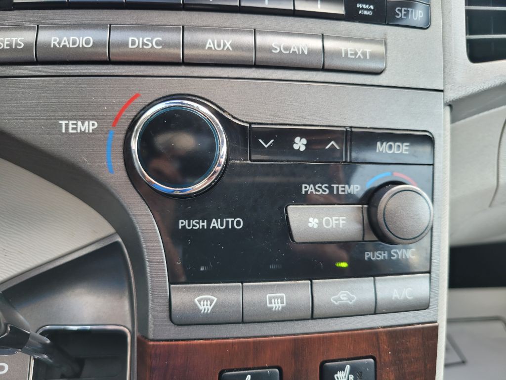 2011 Toyota Venza Image 32