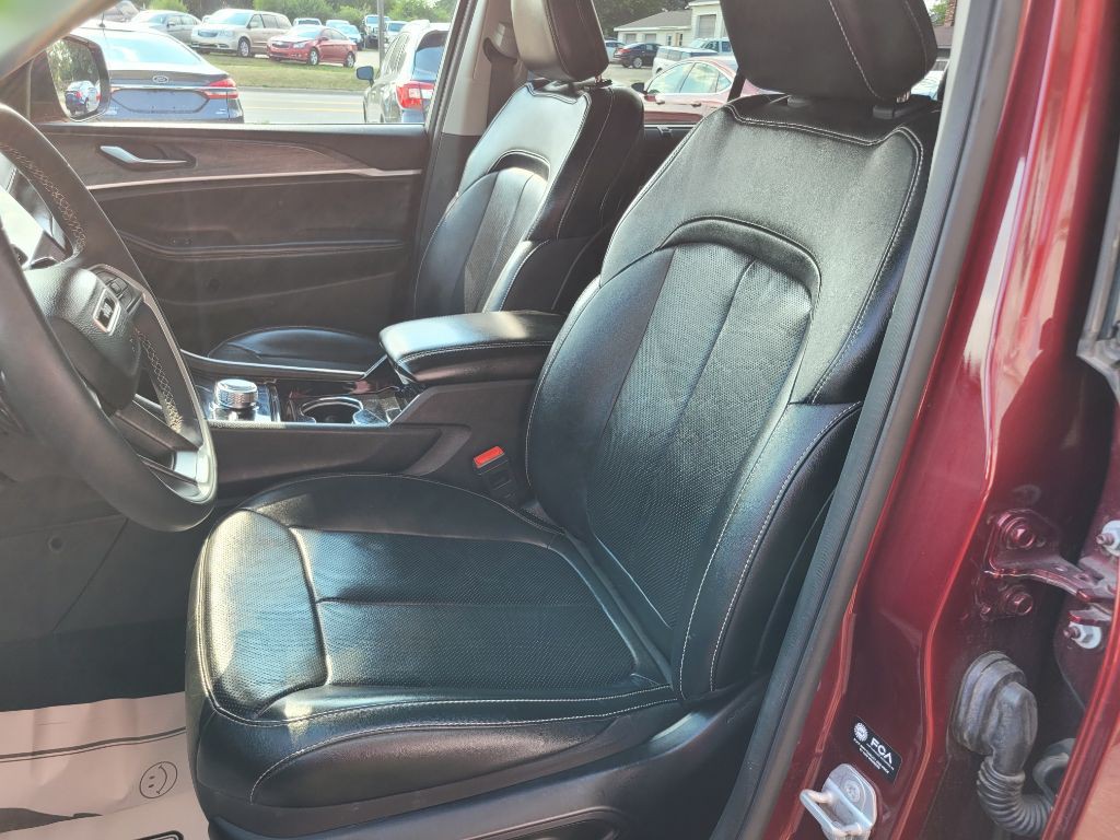 2023 Jeep Grand Cherokee Image 25