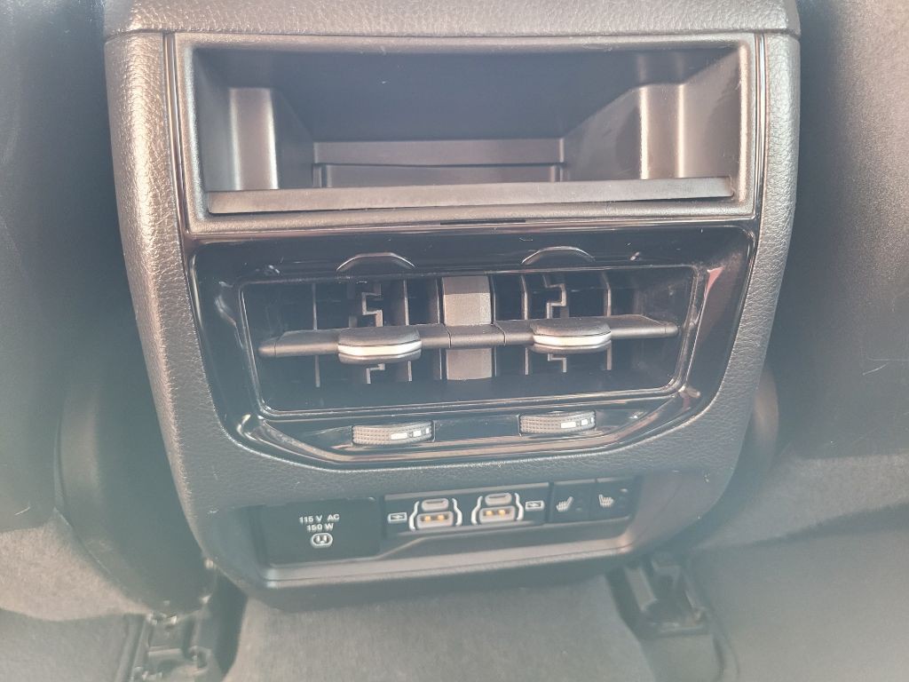 2023 Jeep Grand Cherokee Image 46