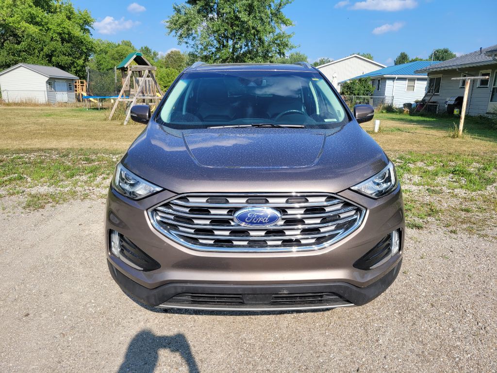 2019 Ford Edge Image 2