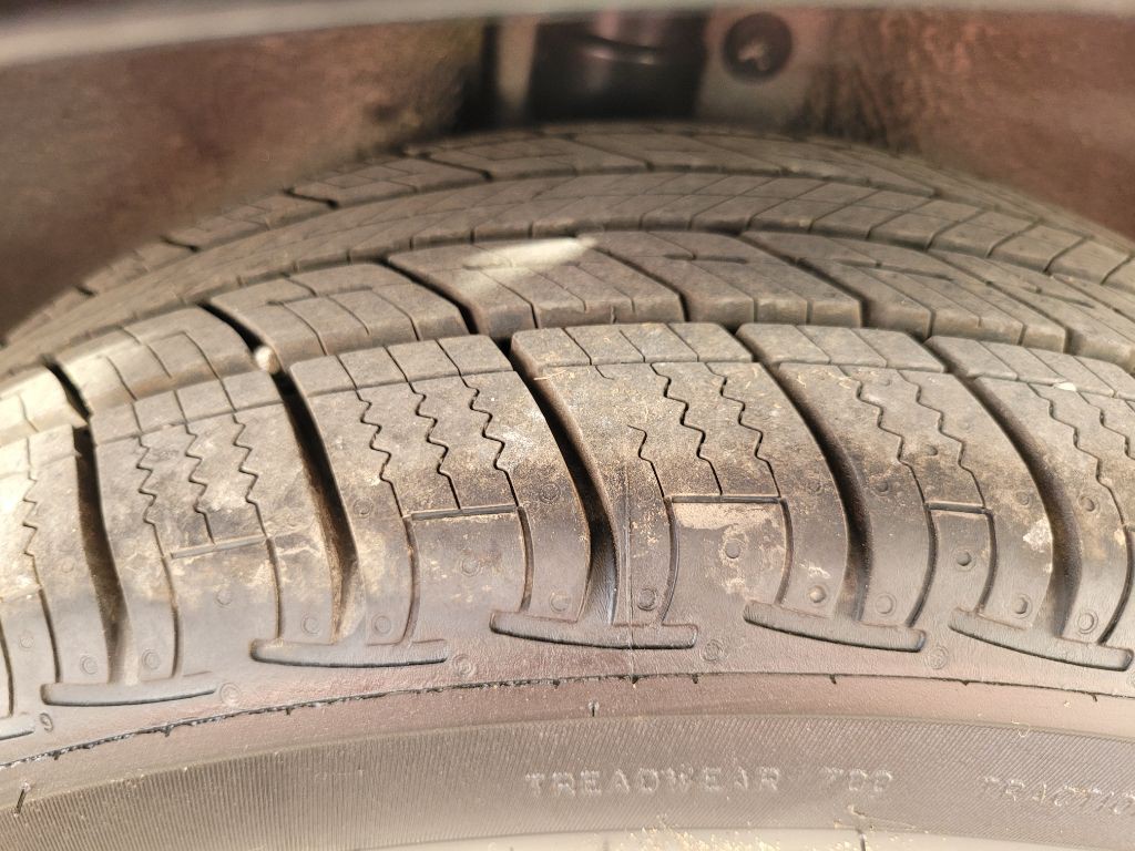 2016 Chrysler 200 Image 9