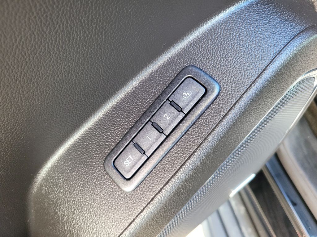 2017 Chevrolet Tahoe Image 18