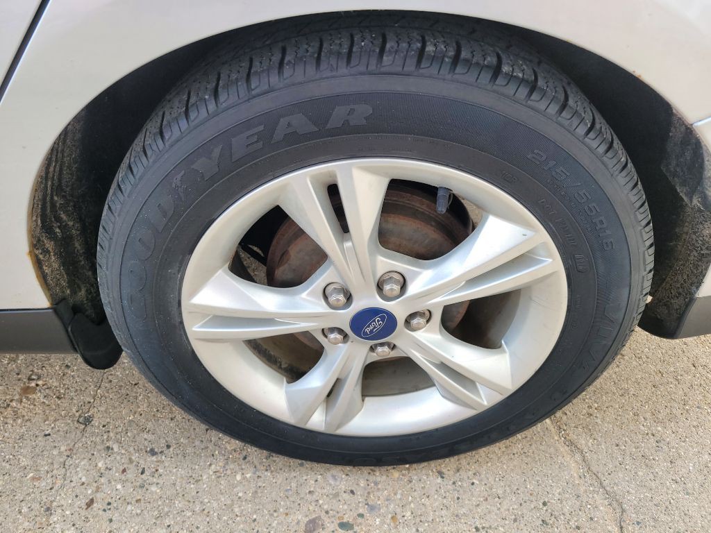 2014 Ford Focus Image 9
