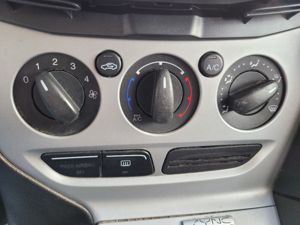 2014 Ford Focus Image 22