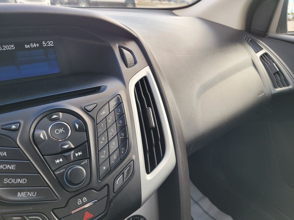 2014 Ford Focus Image 27
