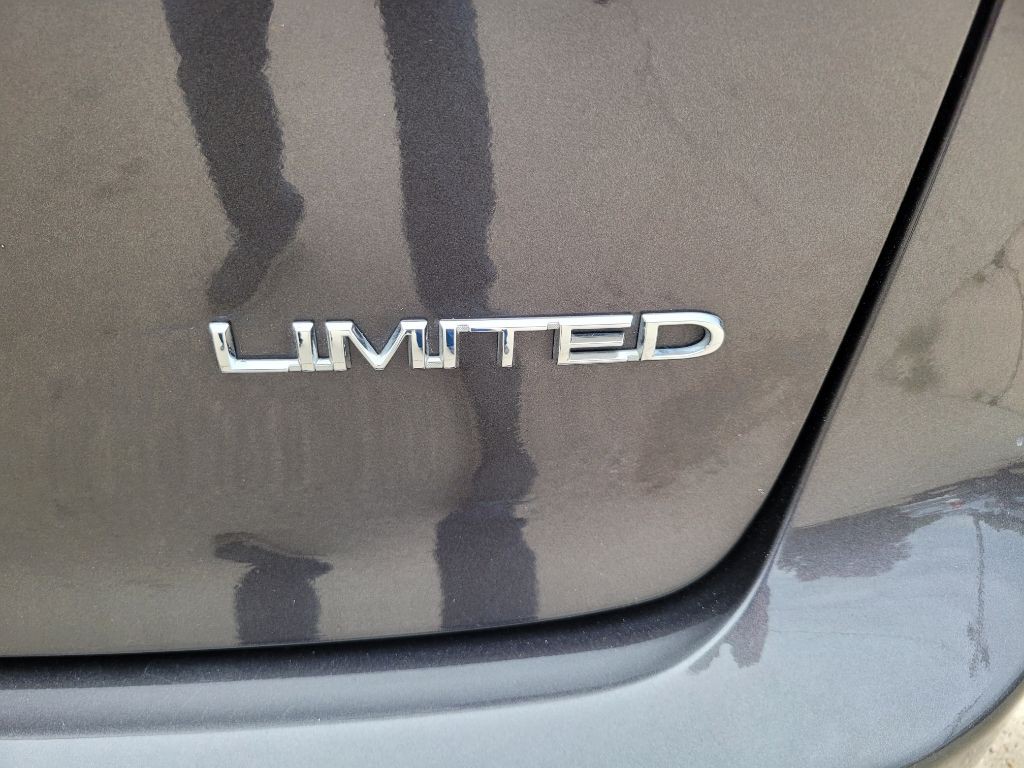 2019 Chrysler Pacifica Image 8