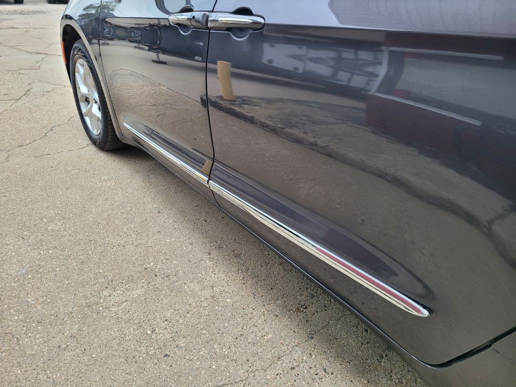 2019 Chrysler Pacifica Image 15