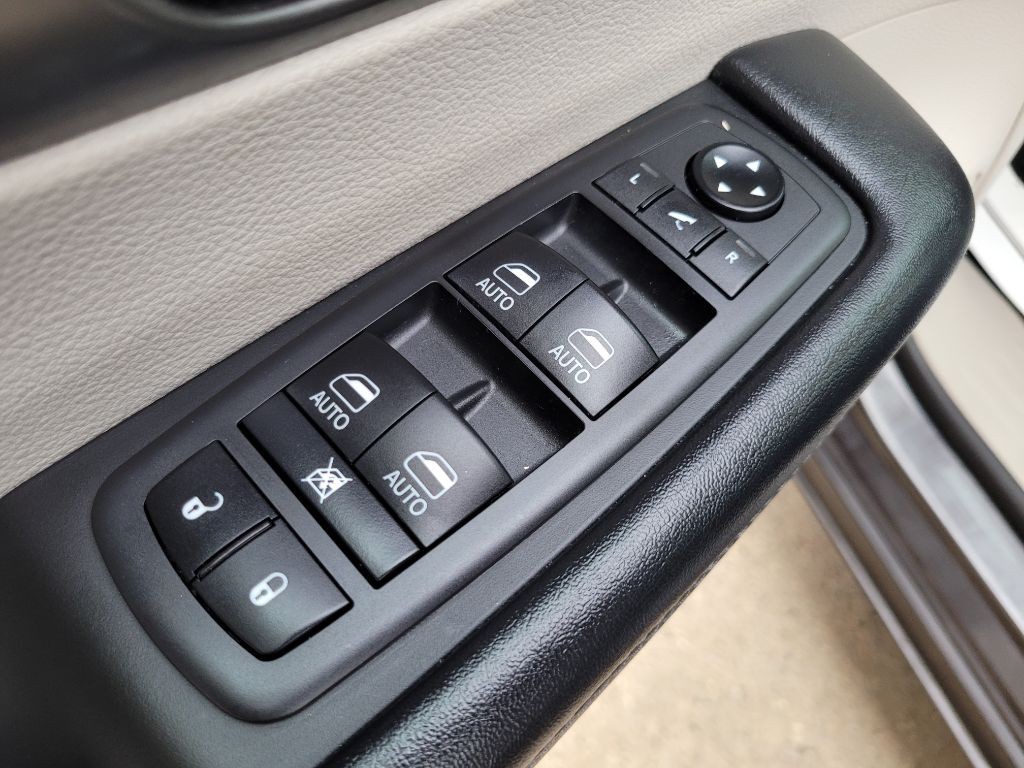 2019 Chrysler Pacifica Image 21