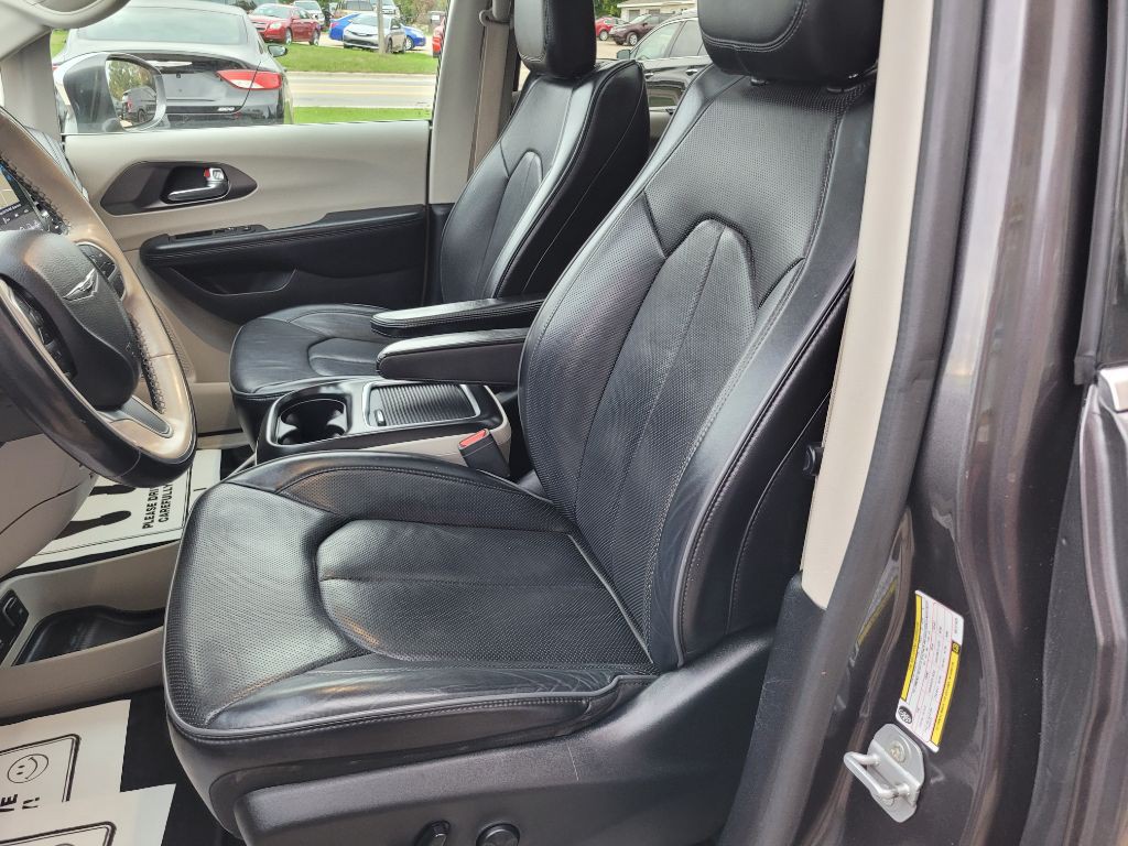 2019 Chrysler Pacifica Image 25