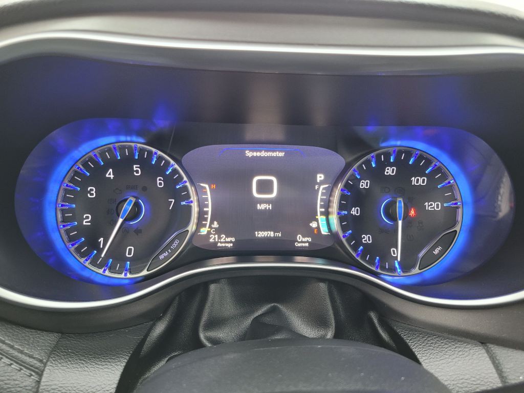2019 Chrysler Pacifica Image 28