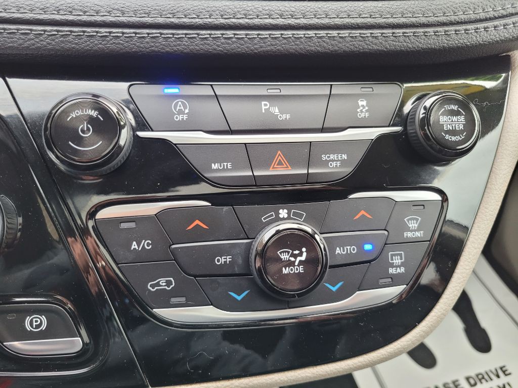 2019 Chrysler Pacifica Image 36