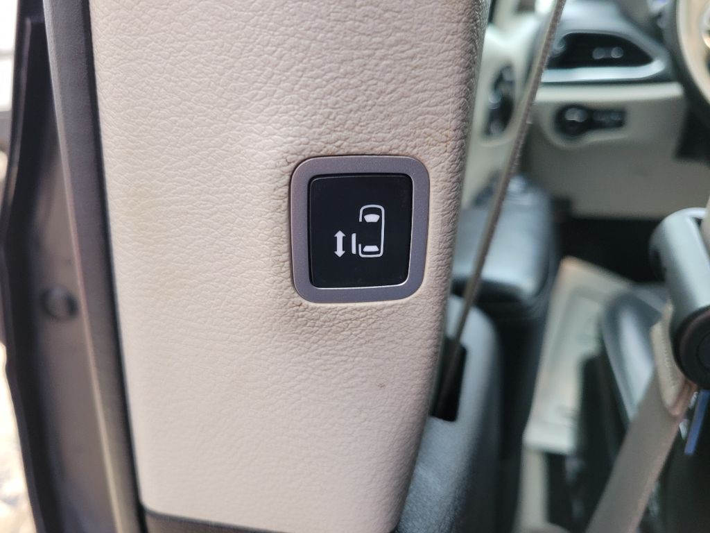 2019 Chrysler Pacifica Image 57