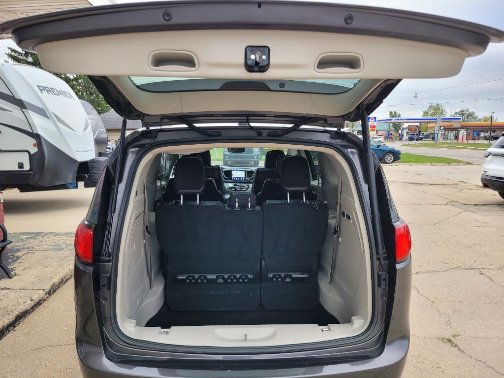 2019 Chrysler Pacifica Image 61