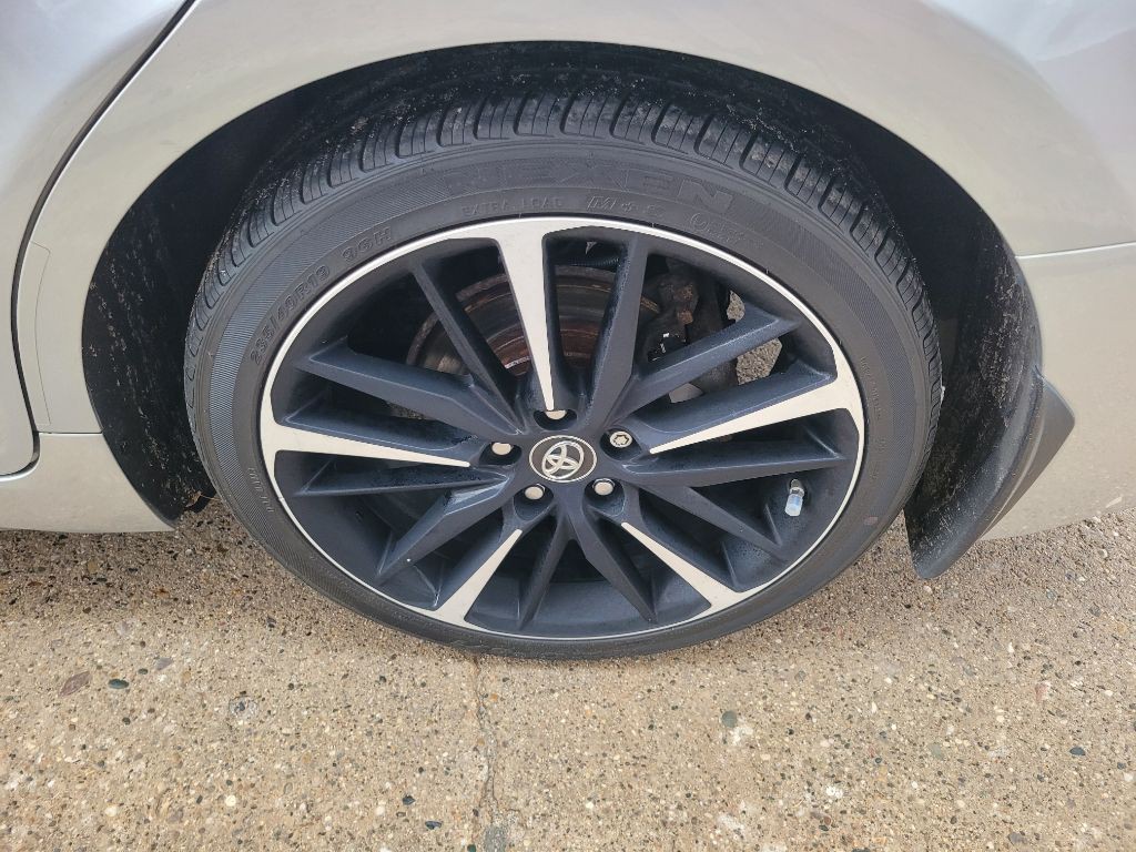 2018 Toyota Camry Image 12