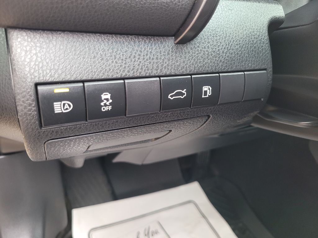 2018 Toyota Camry Image 25