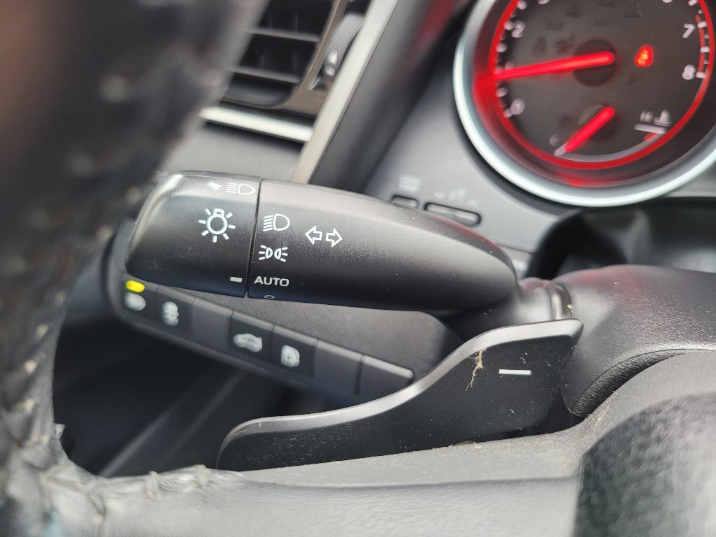 2018 Toyota Camry Image 28