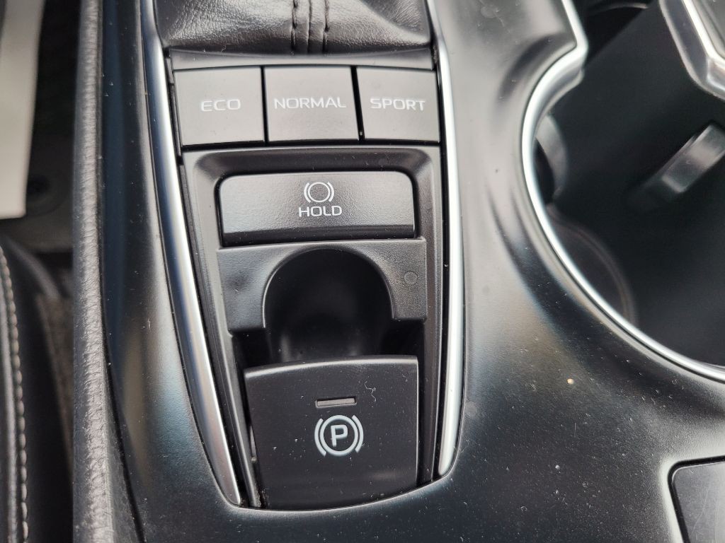 2018 Toyota Camry Image 35