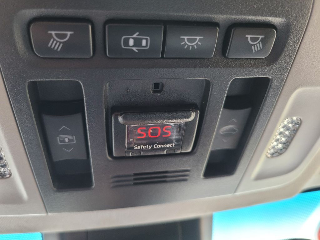 2018 Toyota Camry Image 37