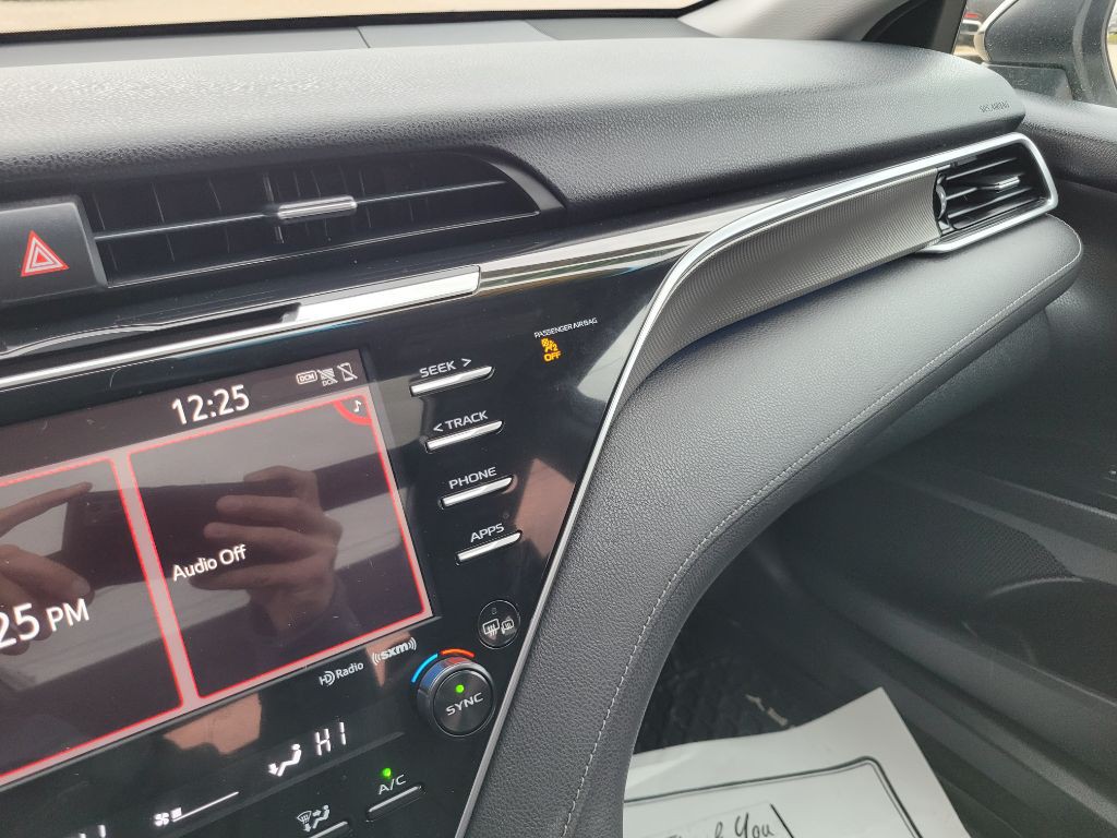 2018 Toyota Camry Image 38