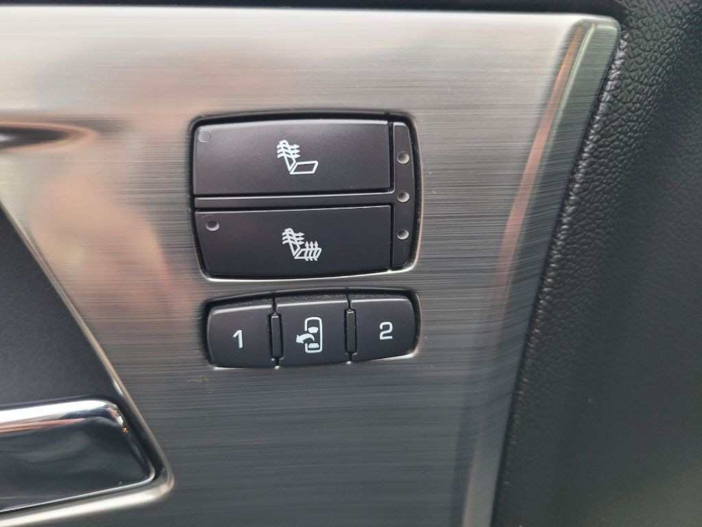 2008 HUMMER H2 Image 13