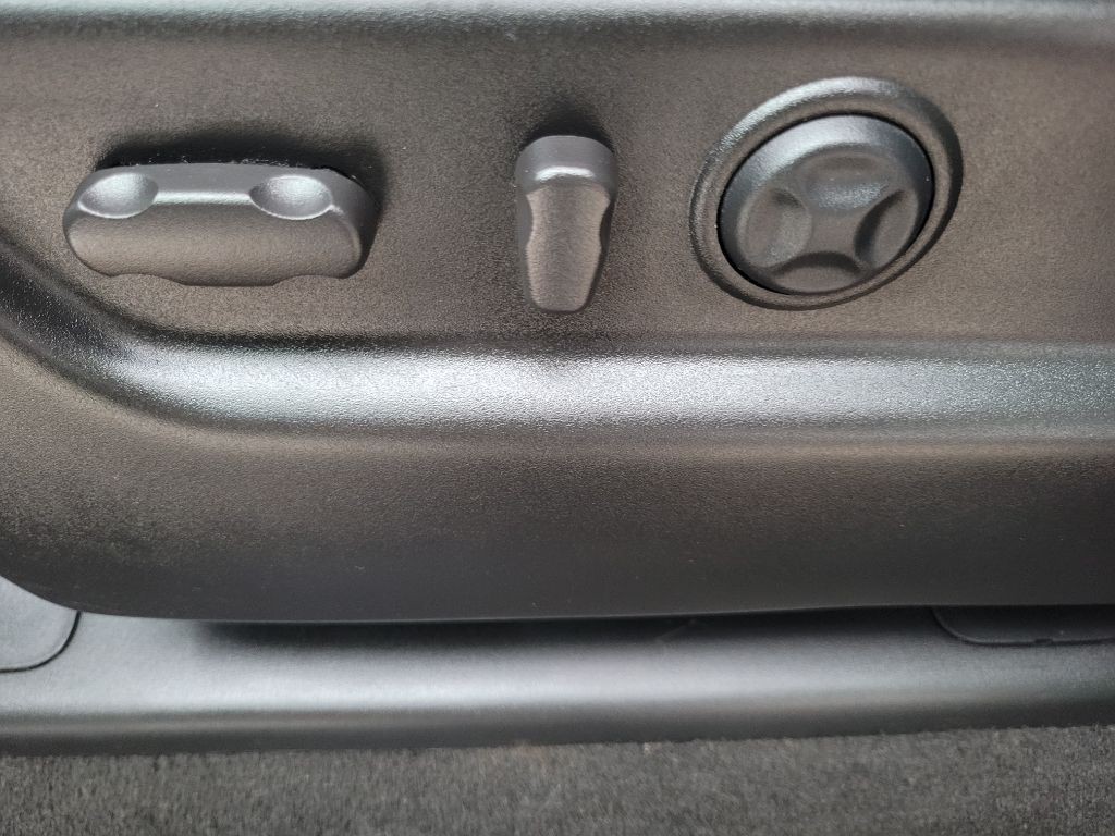 2008 HUMMER H2 Image 18