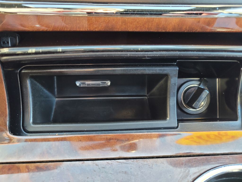 2017 Lincoln Navigator Image 38