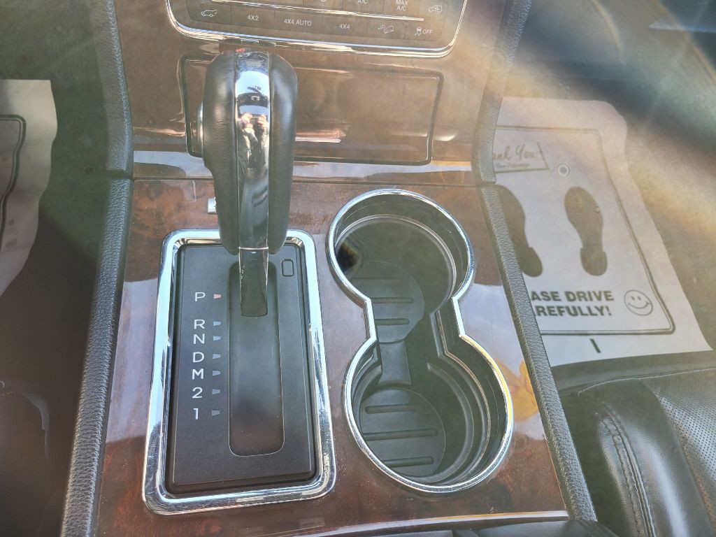 2017 Lincoln Navigator Image 39