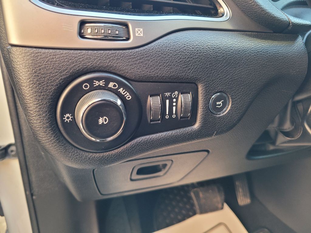 2019 Jeep Cherokee Image 19