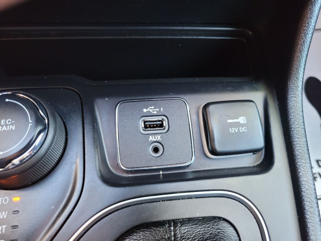 2019 Jeep Cherokee Image 30