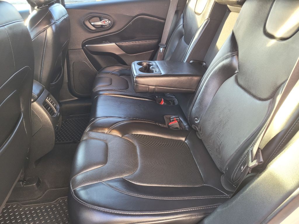 2019 Jeep Cherokee Image 40