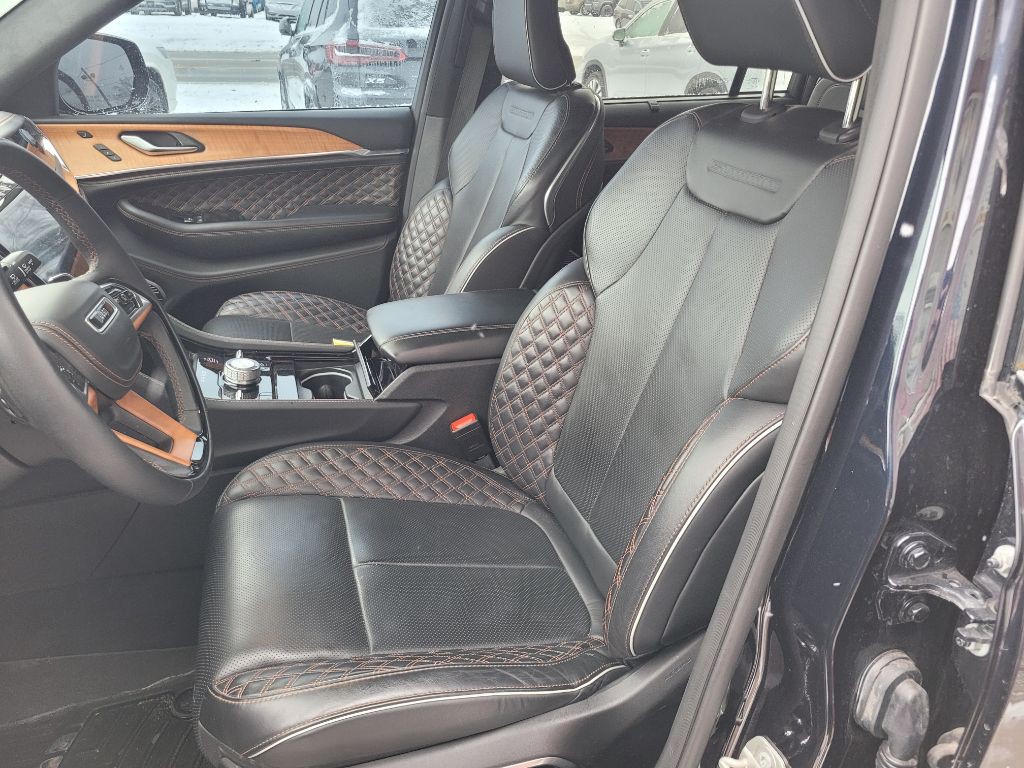 2023 Jeep Grand Cherokee Image 5