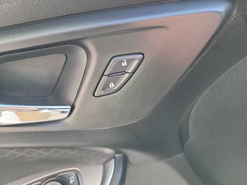 2018 Chevrolet Malibu Image 17