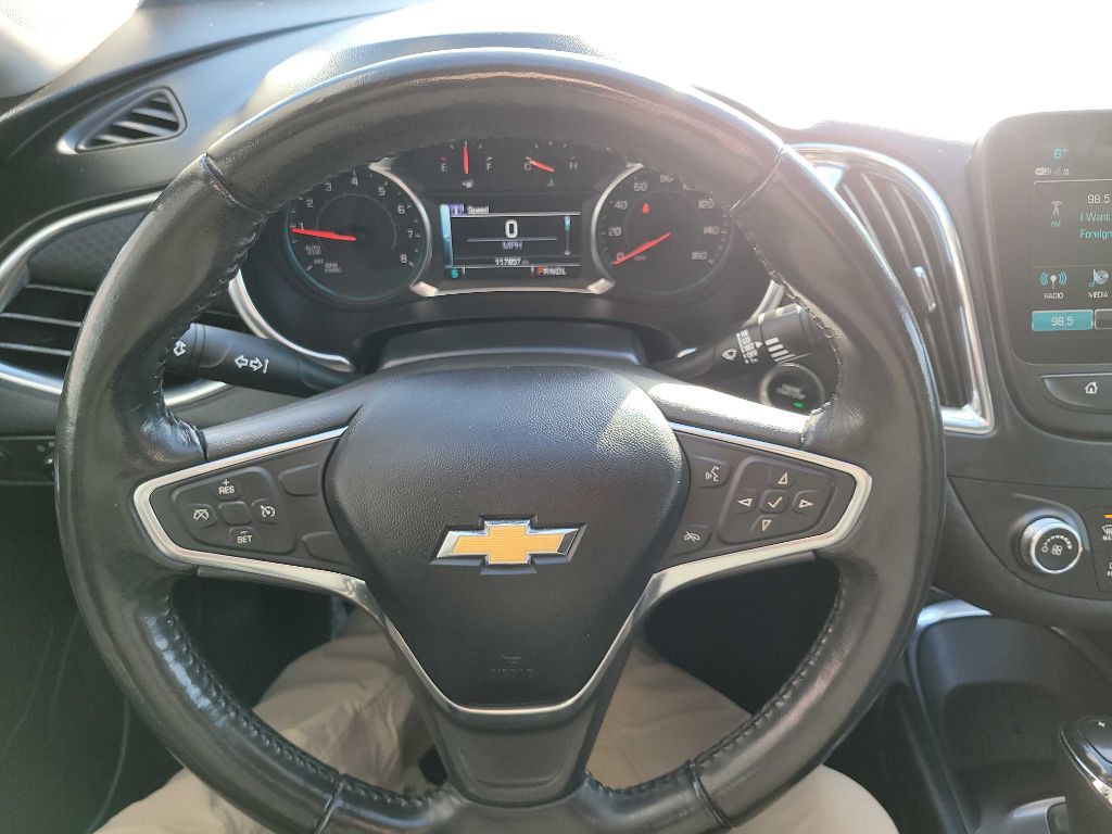 2018 Chevrolet Malibu Image 24