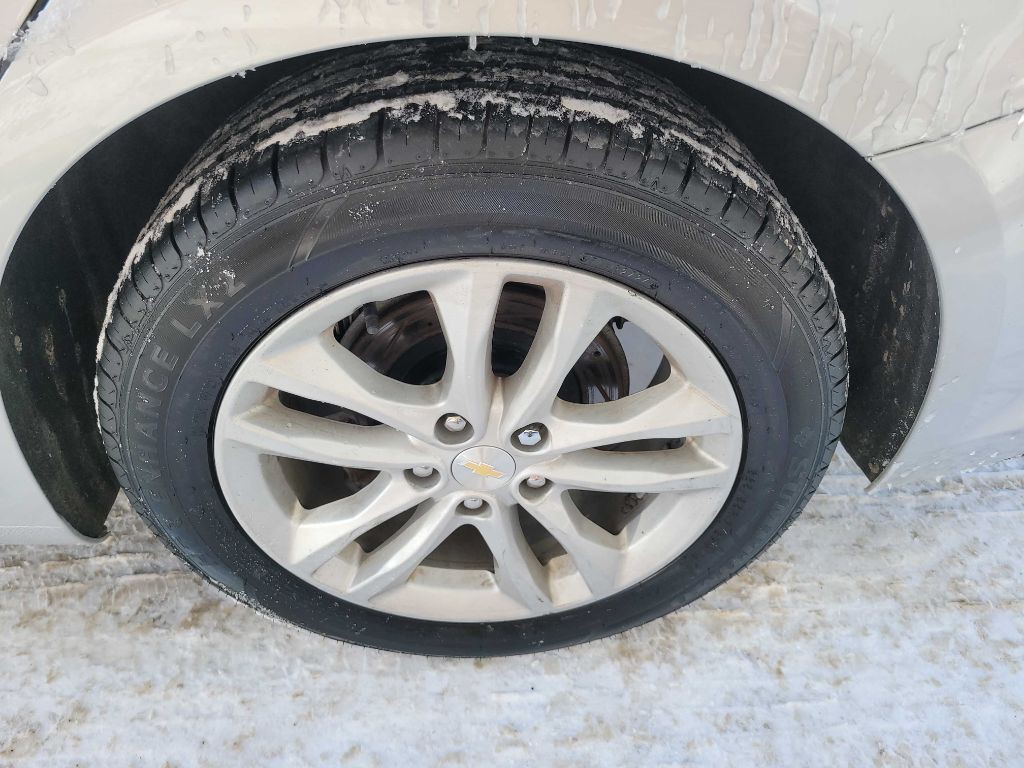 2018 Chevrolet Malibu Image 10