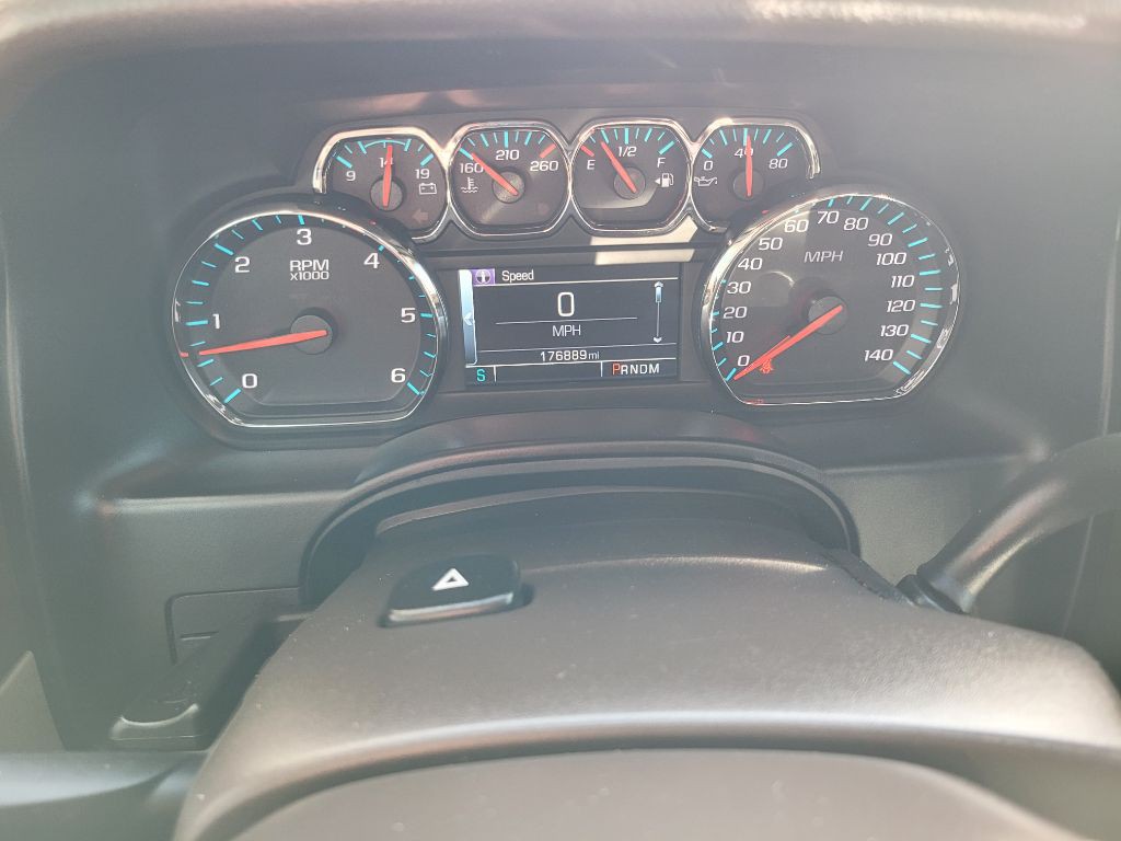 2015 Chevrolet Tahoe Image 28