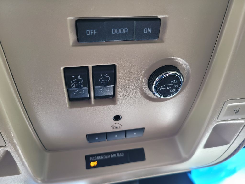 2015 Chevrolet Tahoe Image 36