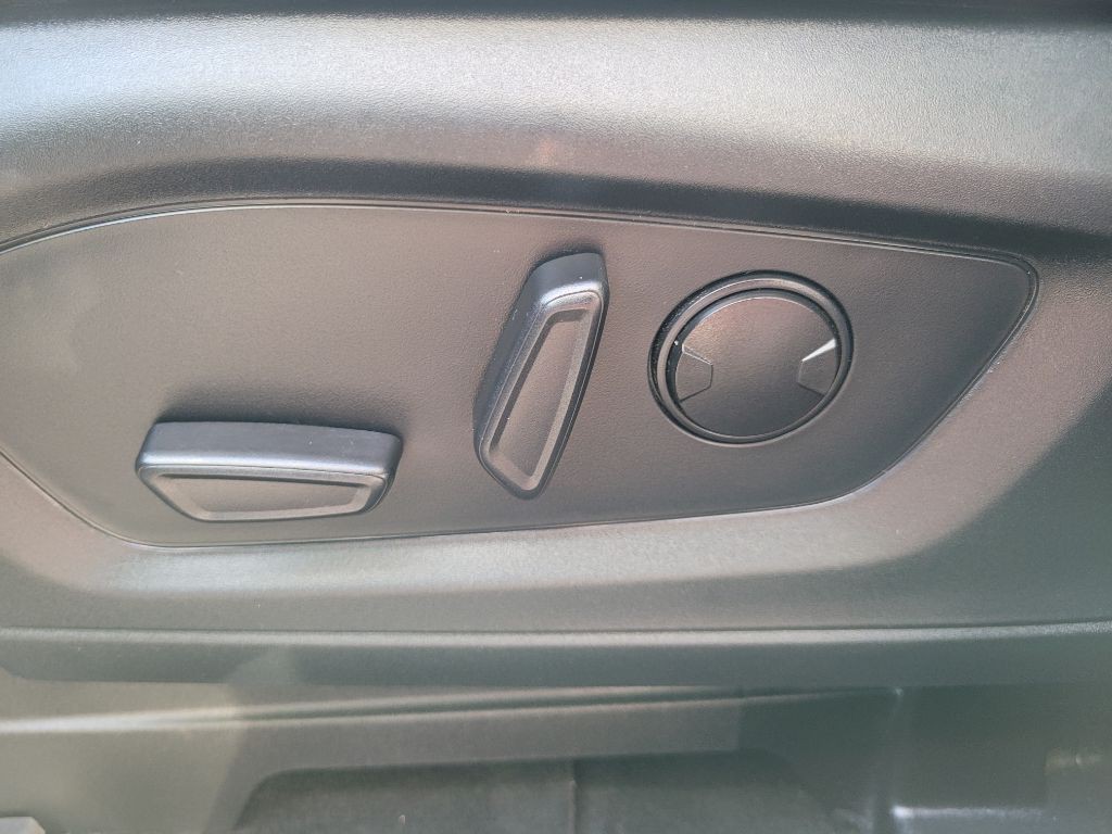 2021 Ford Explorer Image 21