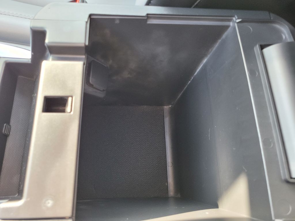 2021 Ford Explorer Image 40