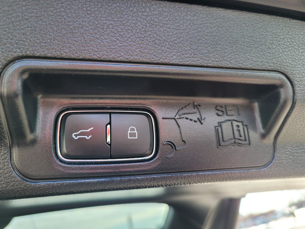 2021 Ford Explorer Image 57