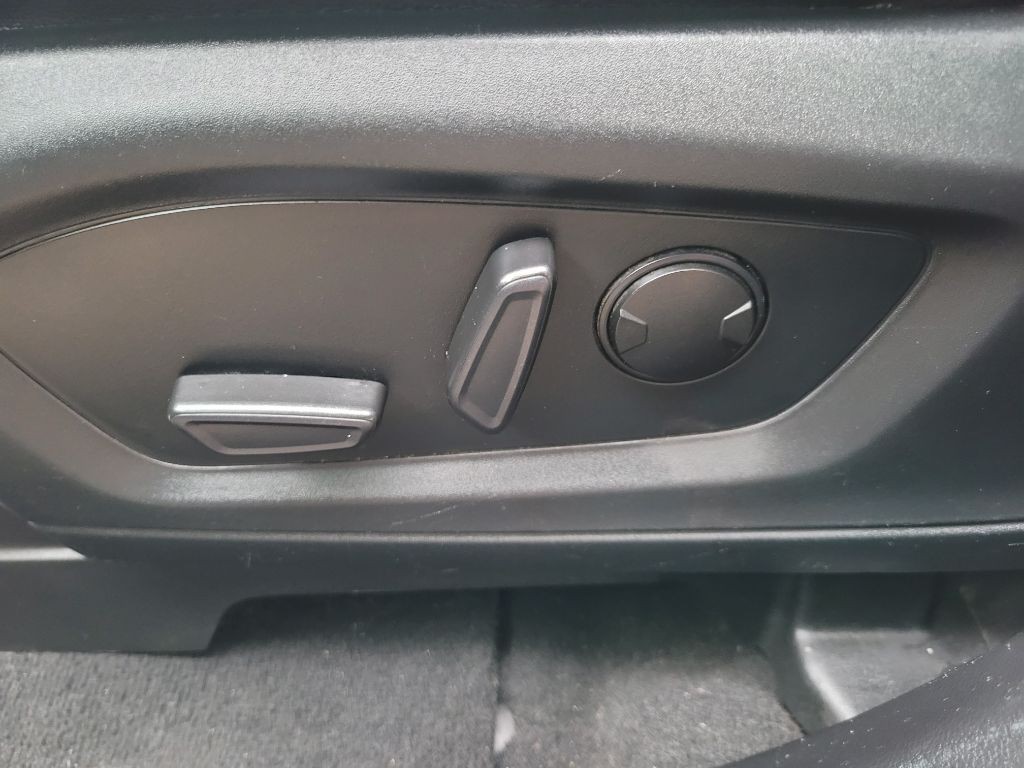 2020 Ford Explorer Image 23