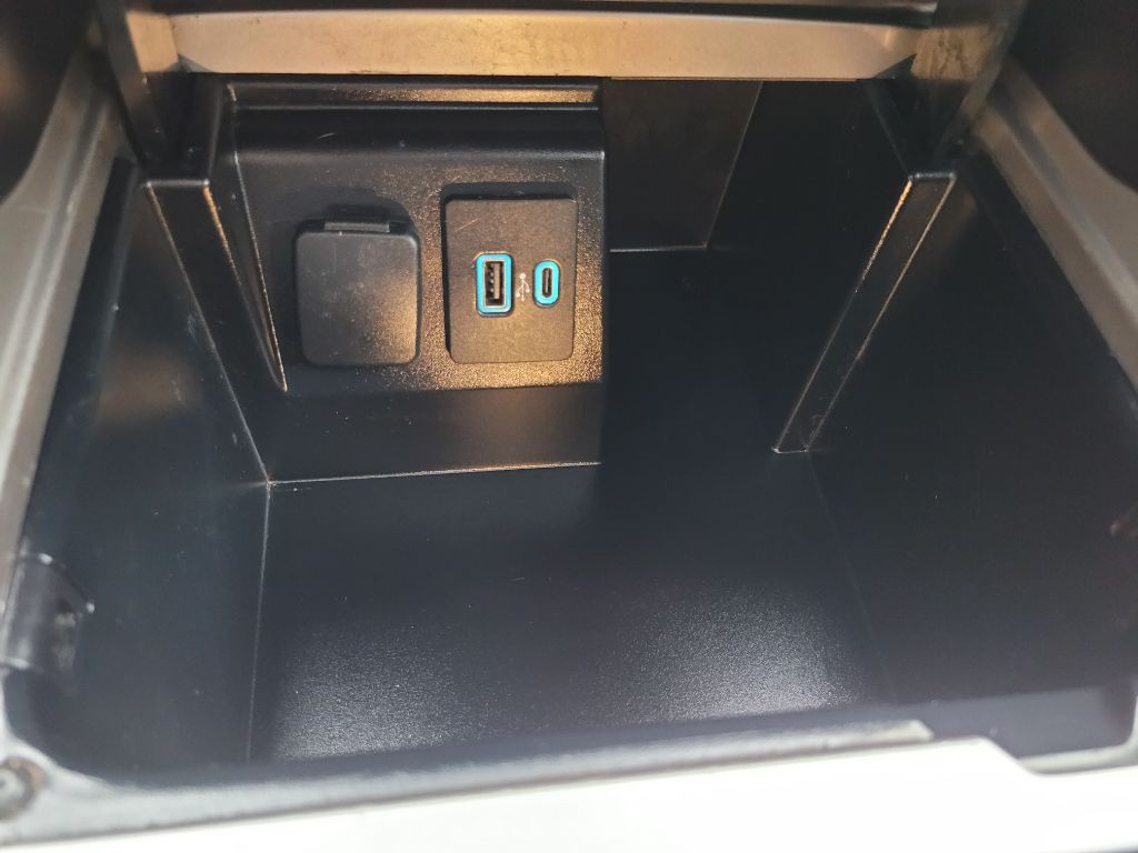 2020 Ford Explorer Image 39