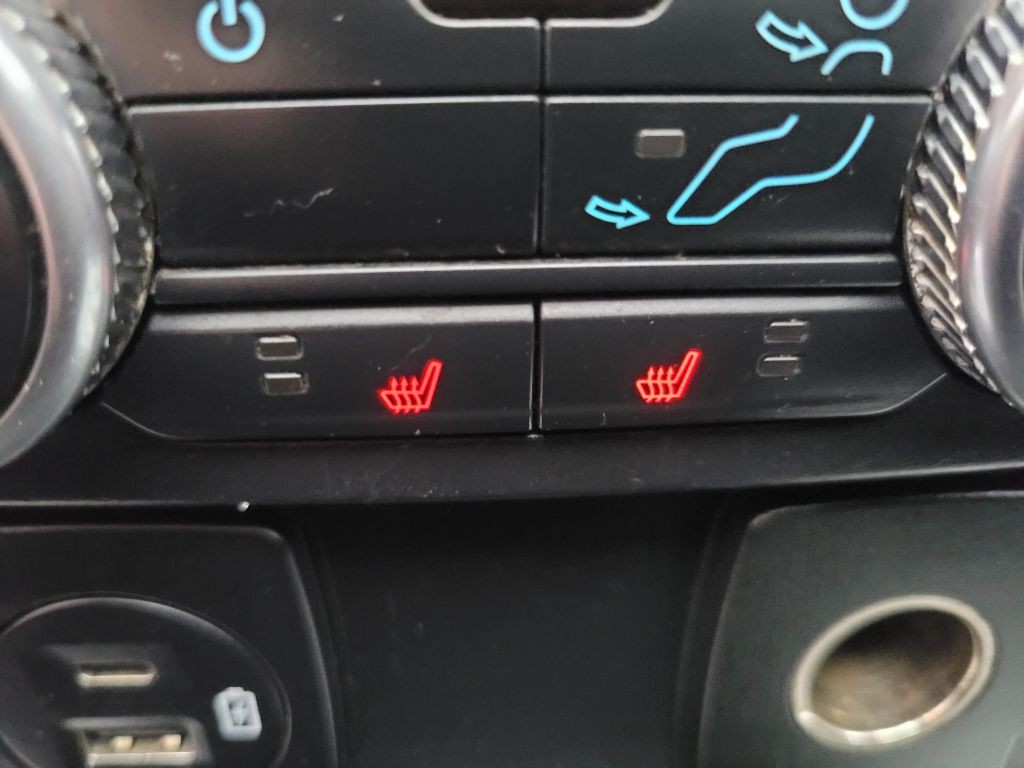 2020 Ford Explorer Image 50